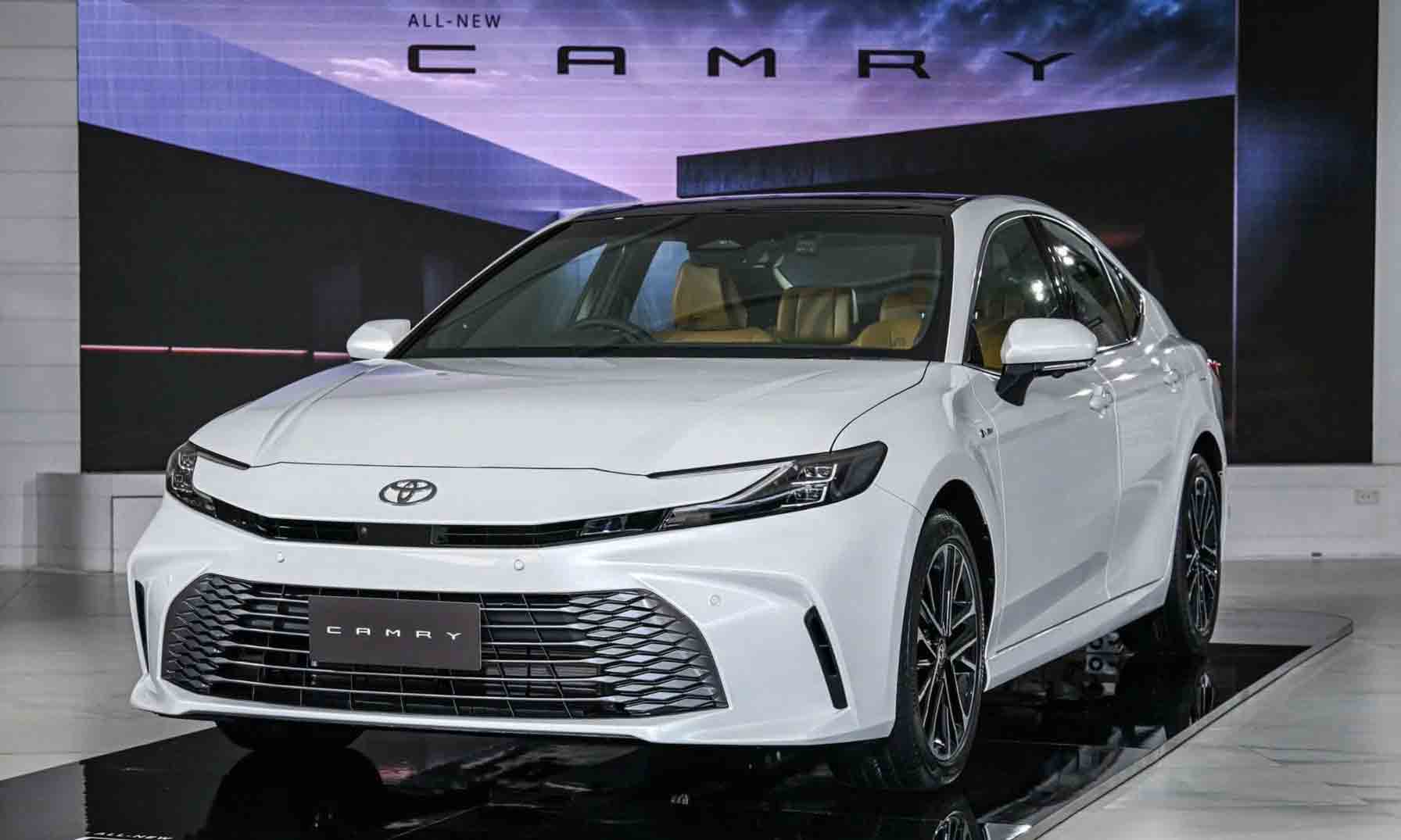 Ngoại thất camry 2024